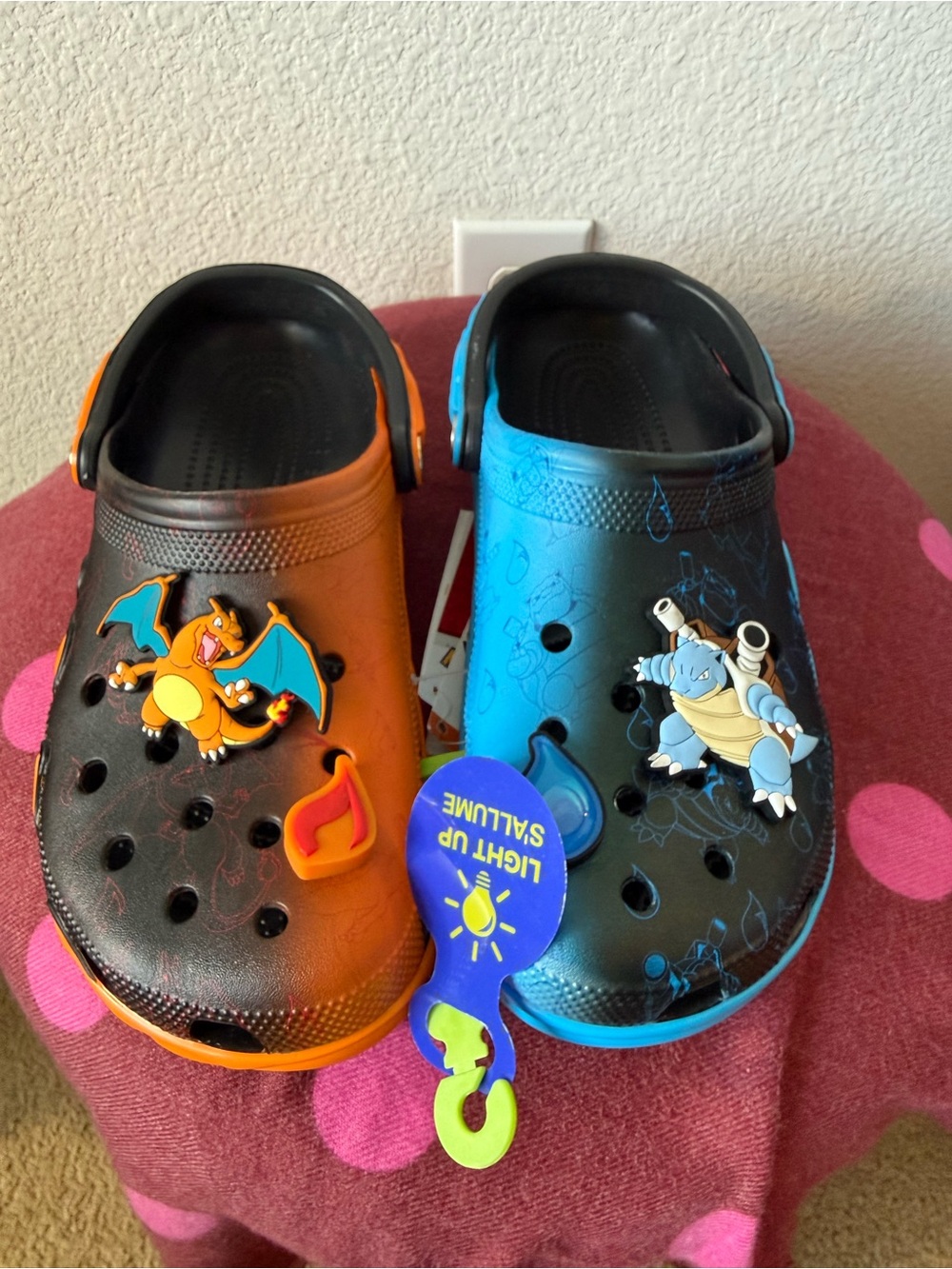 Crocs Pokémon Versus Clog Charizard vs Blastoise Light Up Men’s 11 NWT